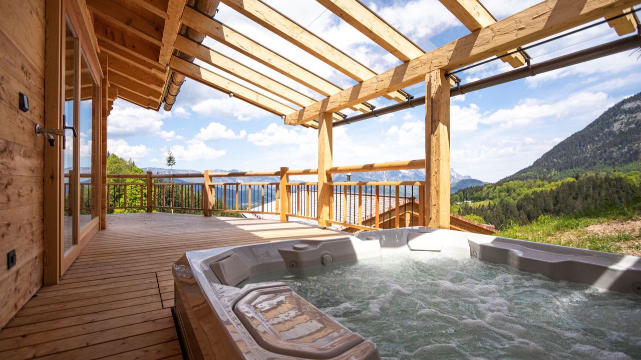Whirlpool mit Bergblick Whirlpool mit Bergblick